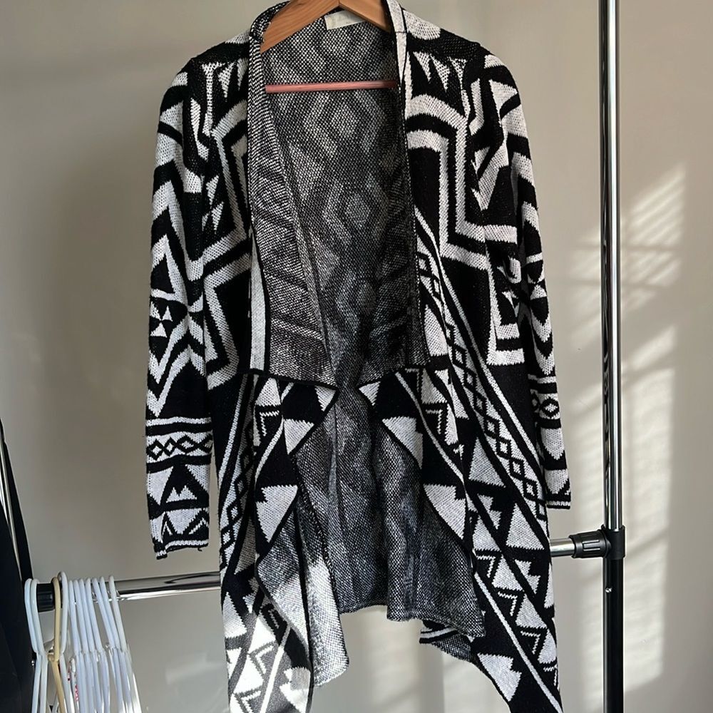 Altar’d State Black and White Aztec Cardigan Size M